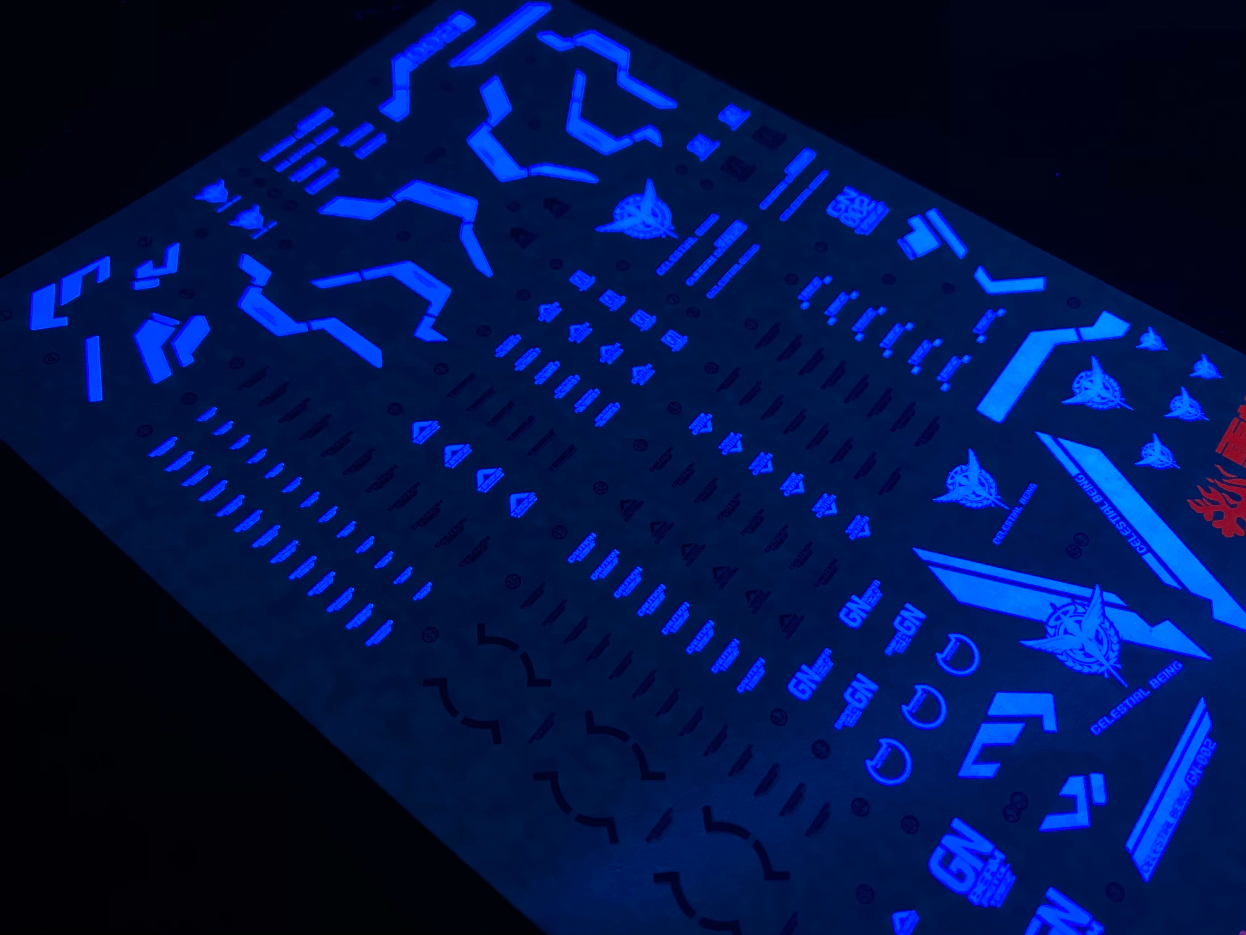 1/100 Gundam Dynames Fluorescent Waterslide Decal